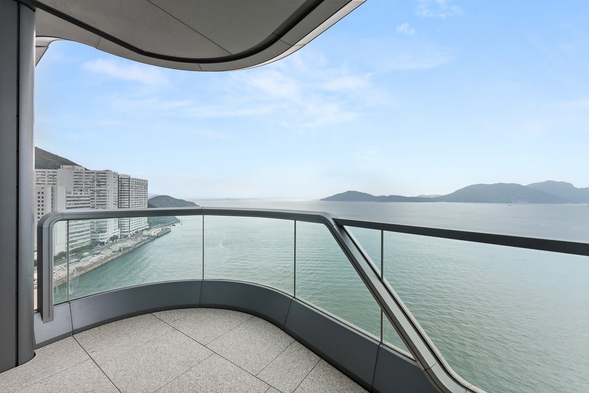 photo 2 — The Corniche, Ap Lei Chau