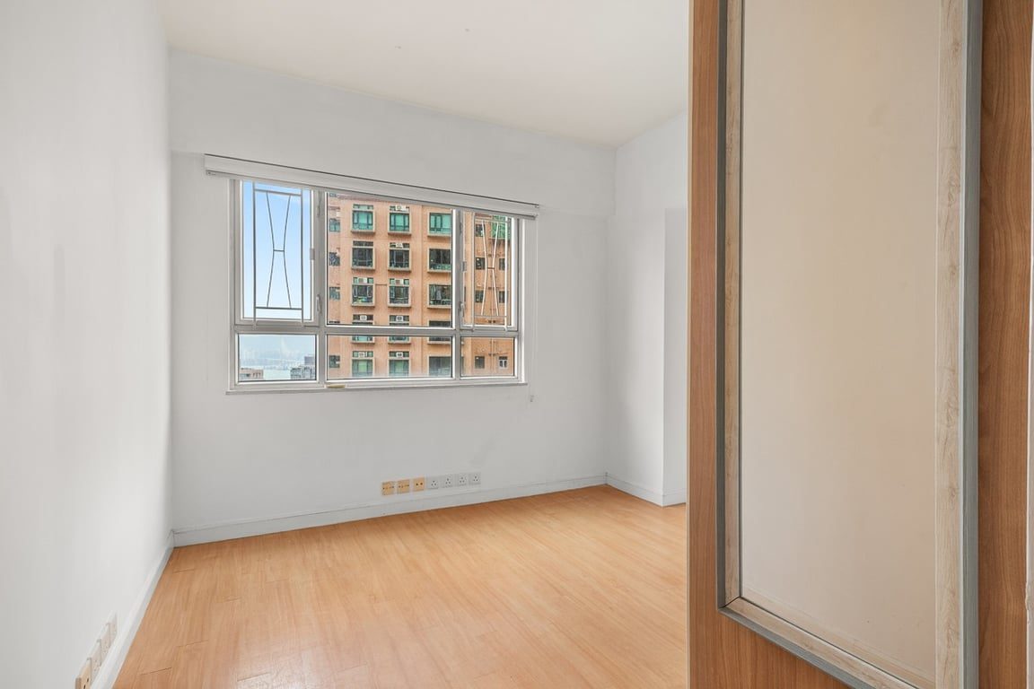 photo 7 — Realty Garden, Mid Levels Central