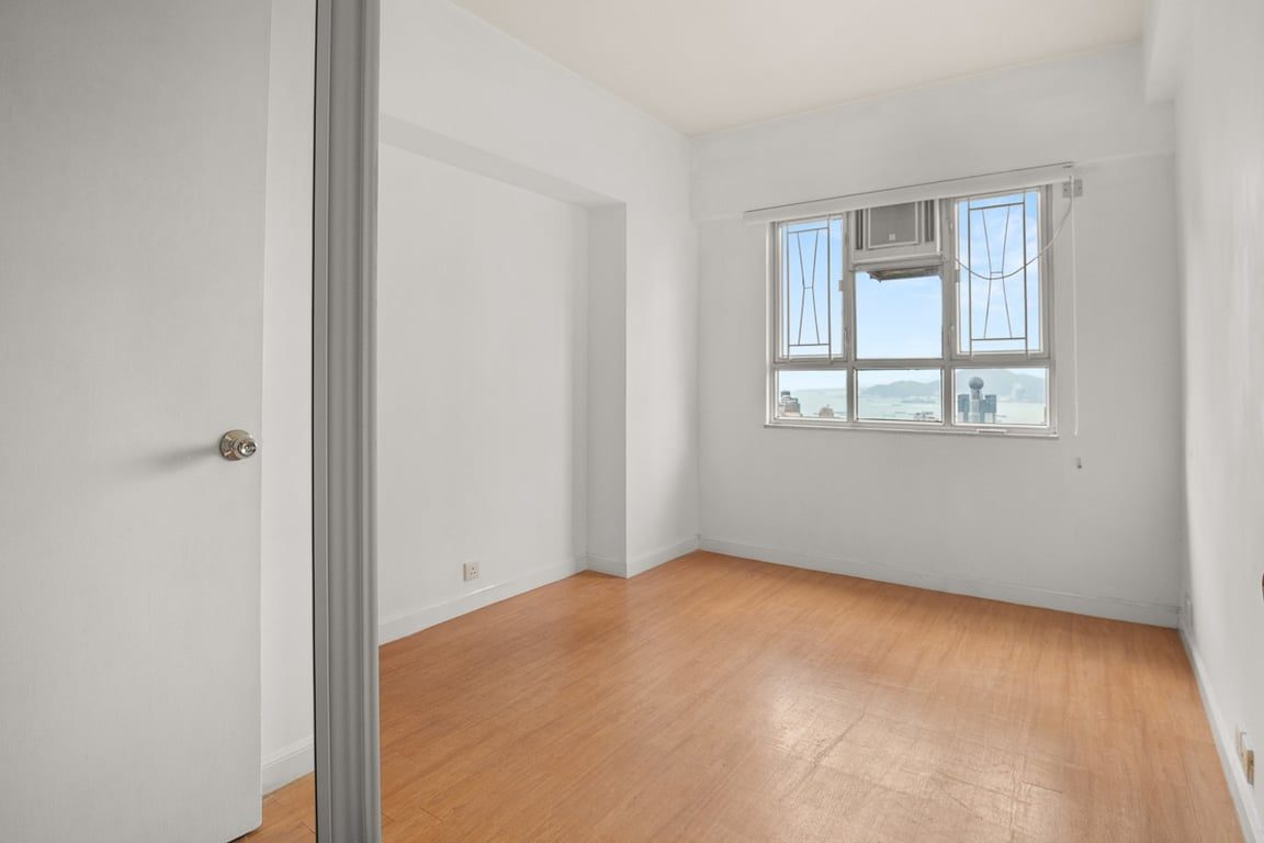 photo 9 — Realty Garden, Mid Levels Central