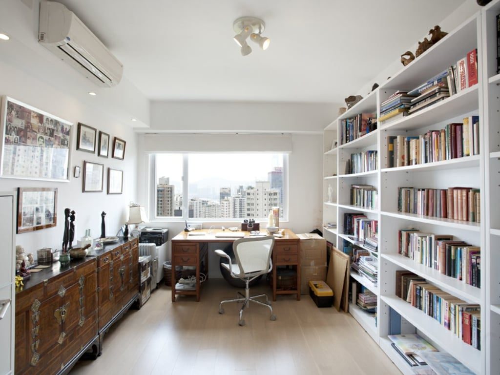 photo 6 — Hong Kong Garden, Mid Levels Central