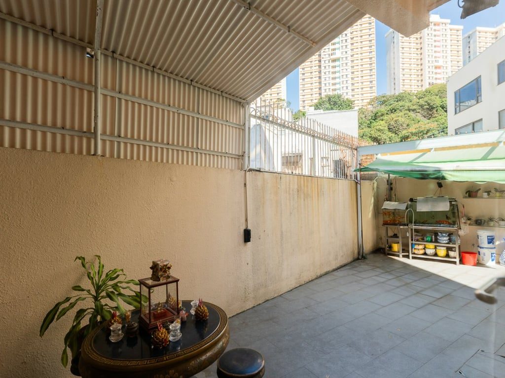 photo 11 — 15 Moorsom Road, Jardine S Lookout