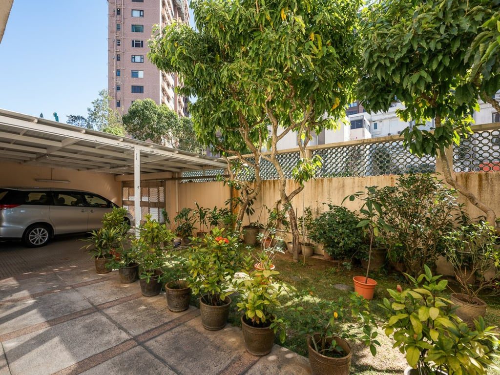 photo 3 — 15 Moorsom Road, Jardine S Lookout