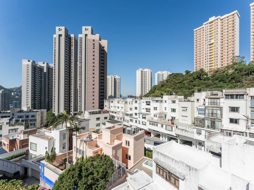 photo 4 — 15 Moorsom Road, Jardine S Lookout