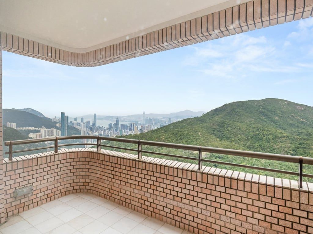 photo 4 — Hong Kong Parkview, Repulse Bay