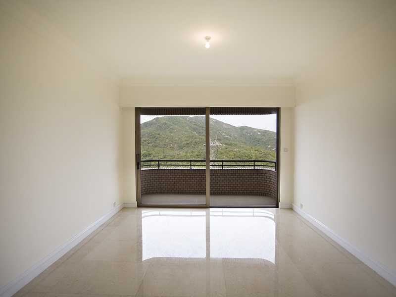 photo 2 — Hong Kong Parkview Twr 17, Repulse Bay