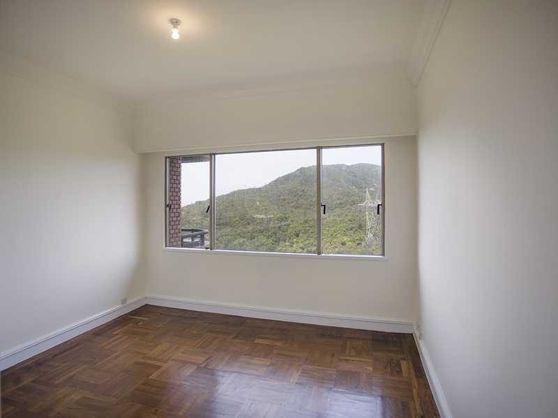 photo 10 — Hong Kong Parkview Twr 17, Repulse Bay