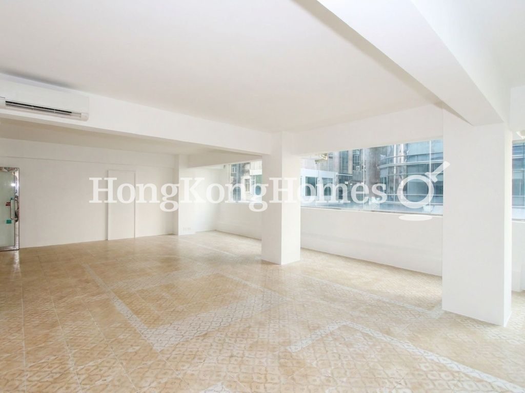 photo 2 — Lai Yuen Apartments, Causeway Bay