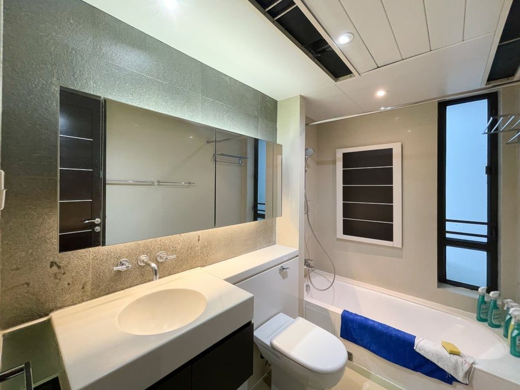 photo 6 — 11 Macdonnell Road, Mid Levels Central