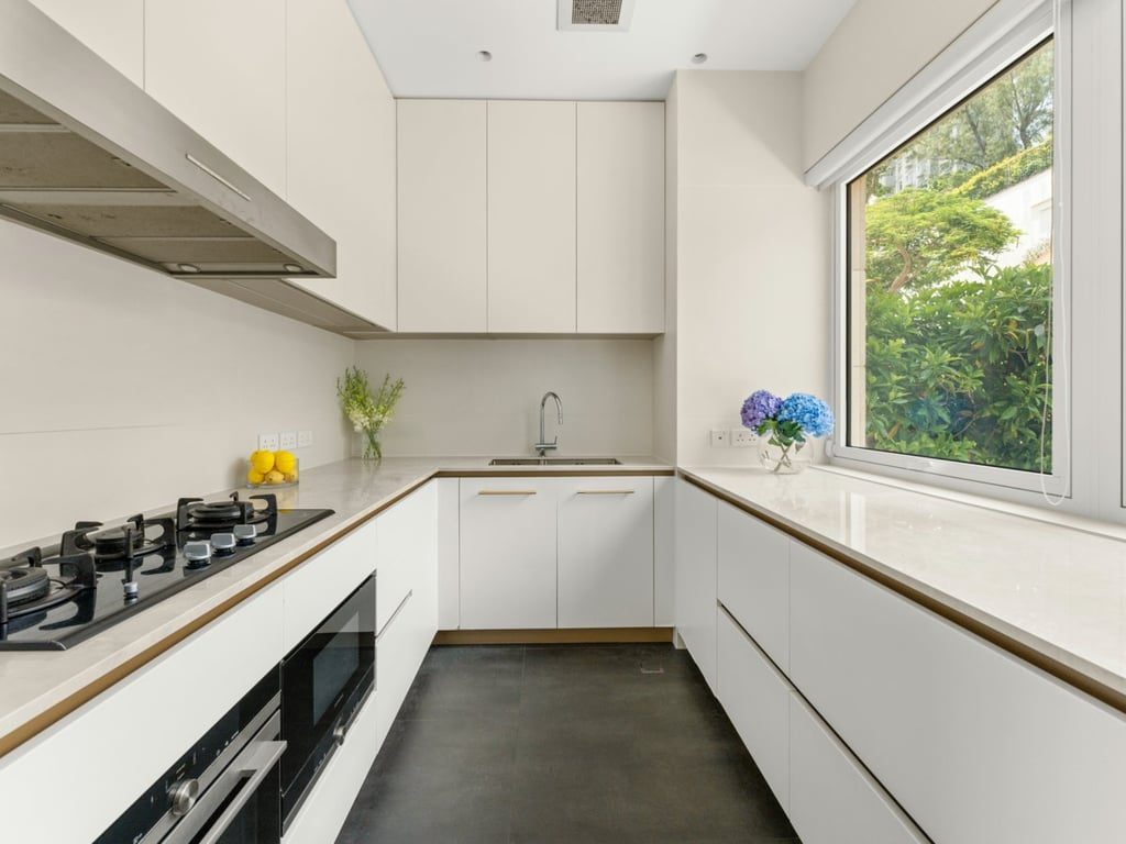 photo 11 — 12 - 16 Tai Tam Road, Tai Tam