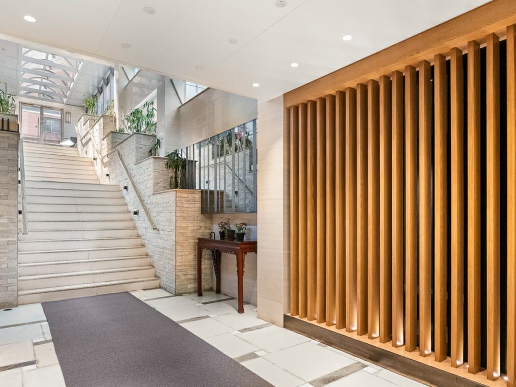 photo 17 — Winner Court Blk 1, Mid Levels West