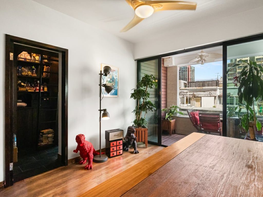 photo 6 — Winner Court Blk 1, Mid Levels West