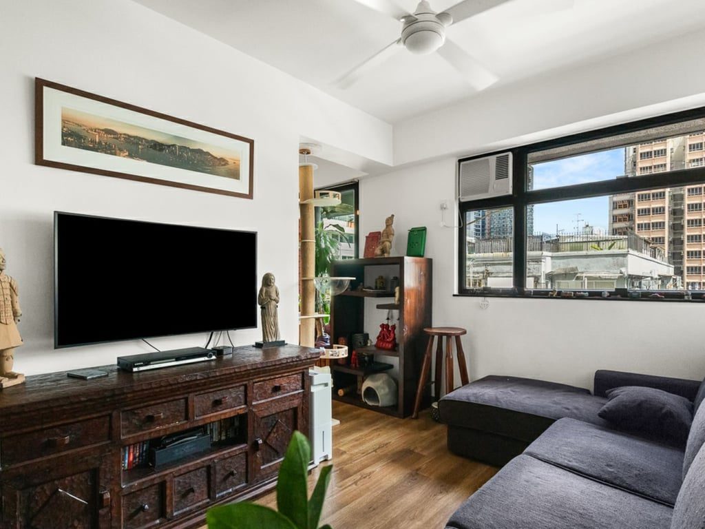 photo 8 — Winner Court Blk 1, Mid Levels West