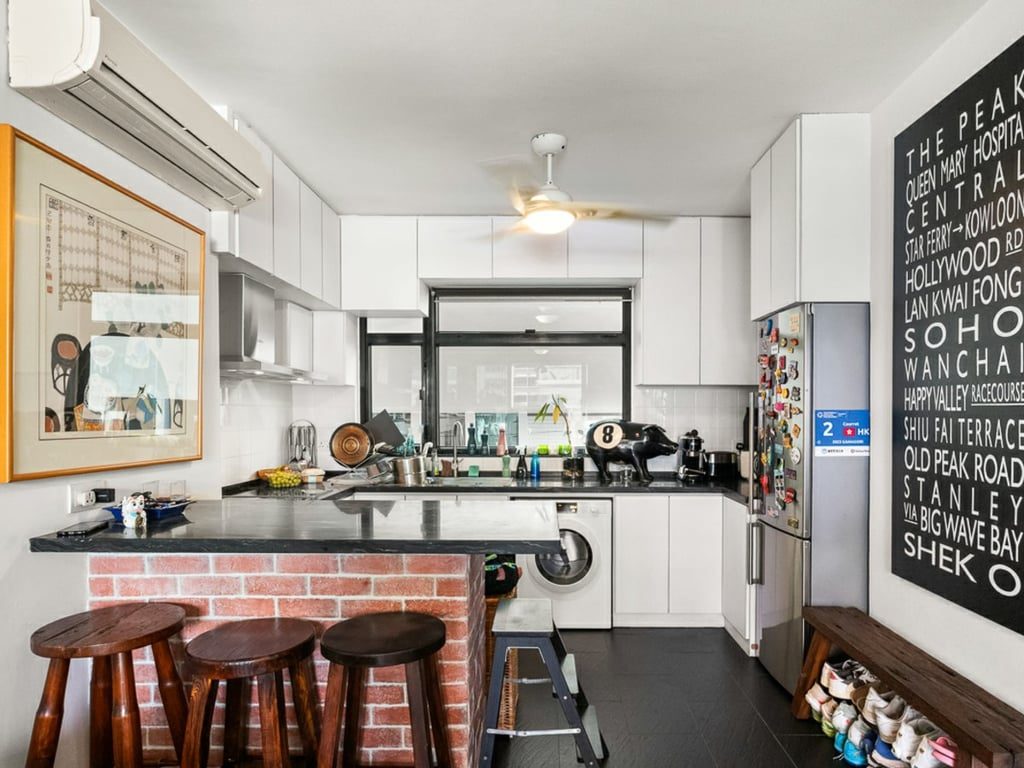 photo 10 — Winner Court Blk 1, Mid Levels West
