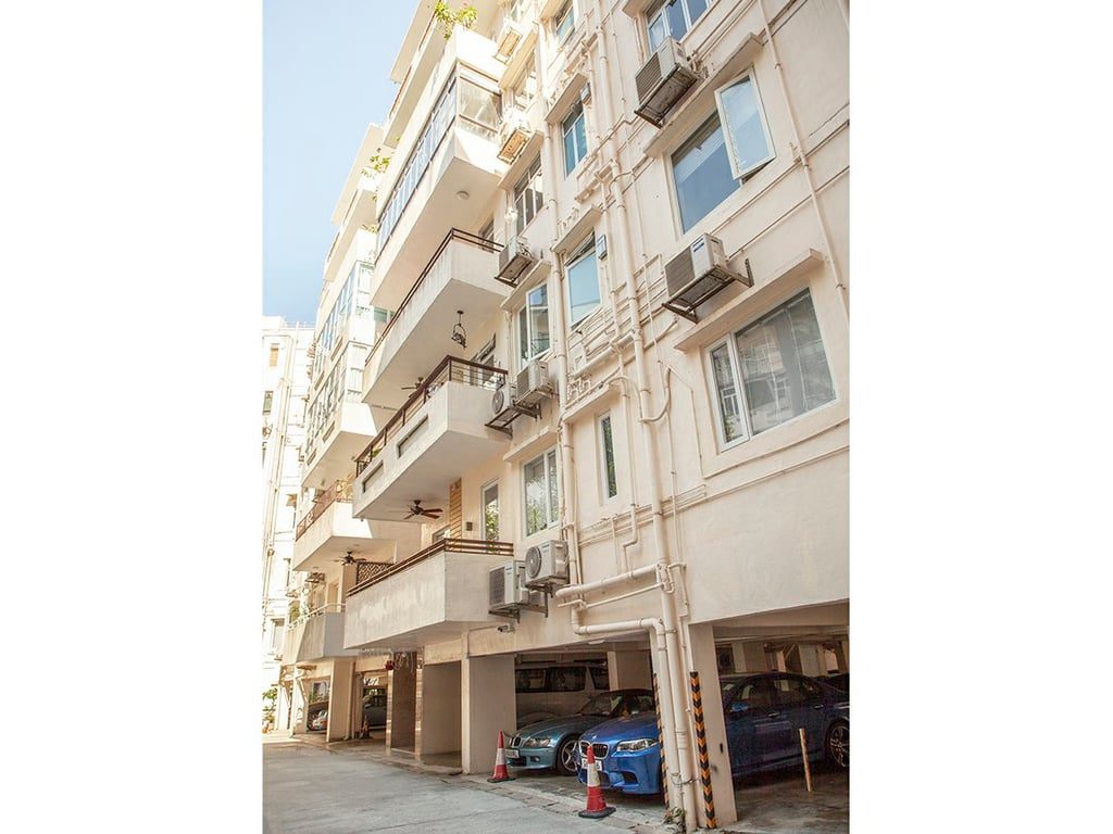 photo 2 — Estella Court, Mid Levels Central