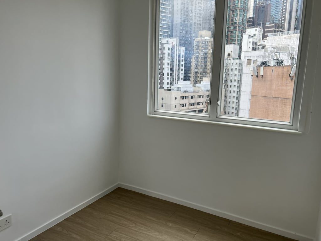 photo 7 — Sunrise House, Soho