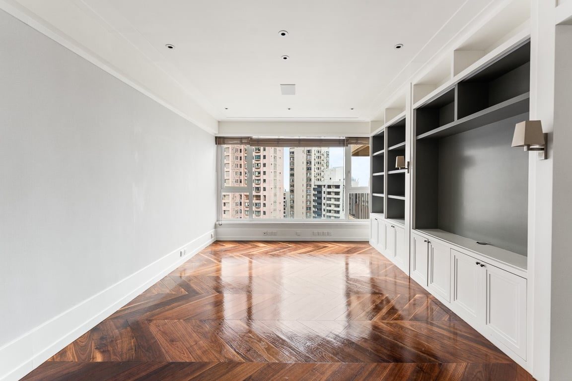 photo 15 — Grenville House, Mid Levels Central