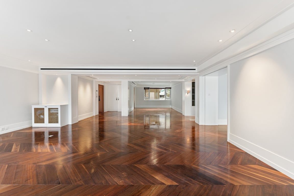 photo 3 — Grenville House, Mid Levels Central