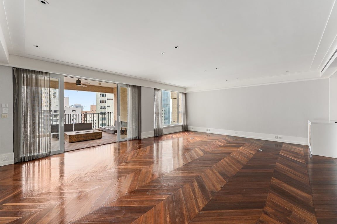 photo 4 — Grenville House, Mid Levels Central