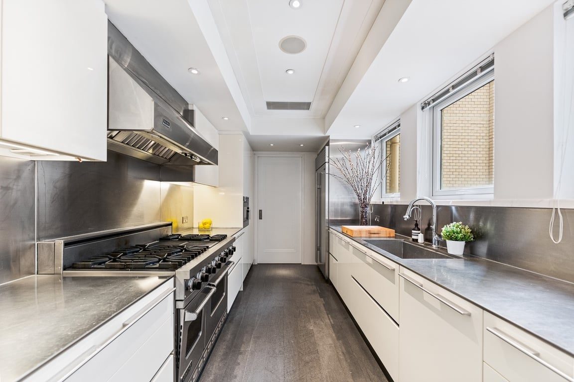 photo 7 — Grenville House, Mid Levels Central