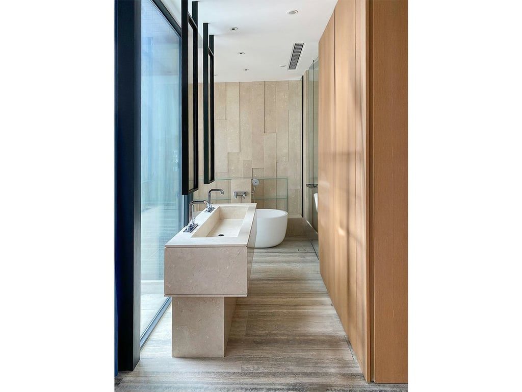 photo 7 — Gramercy, Mid Levels Central