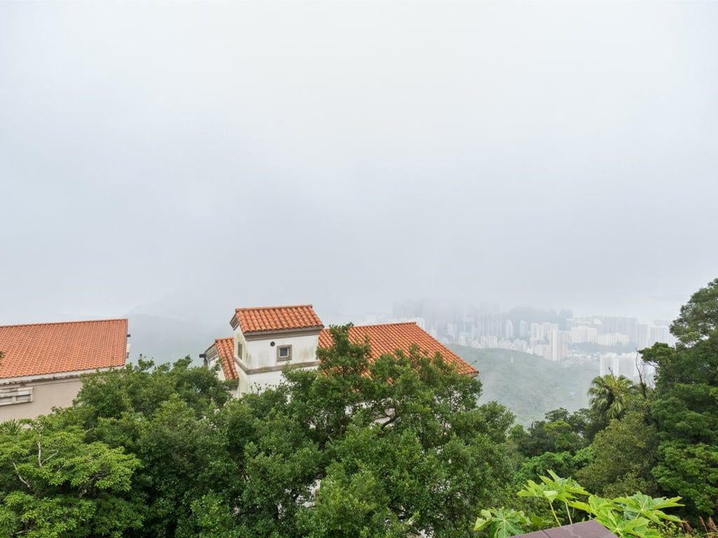 photo 3 — Orient Crest, The Peak