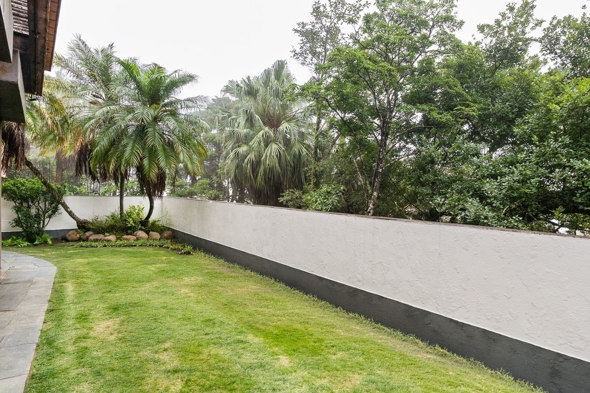 photo 4 — Orient Crest, The Peak