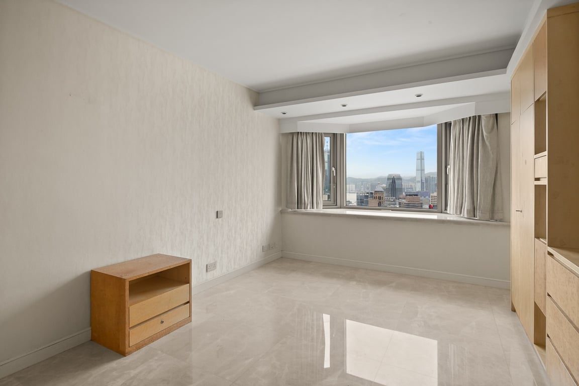 photo 12 — Estoril Court, Mid Levels Central