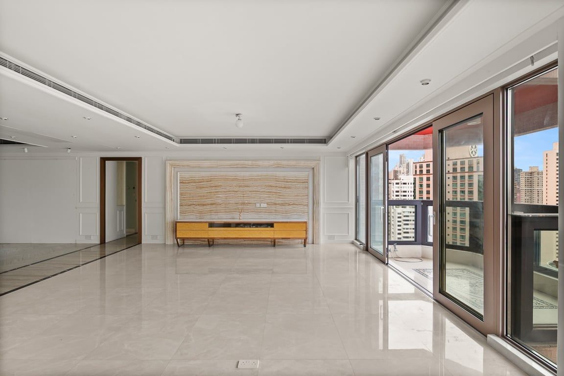 photo 5 — Estoril Court, Mid Levels Central