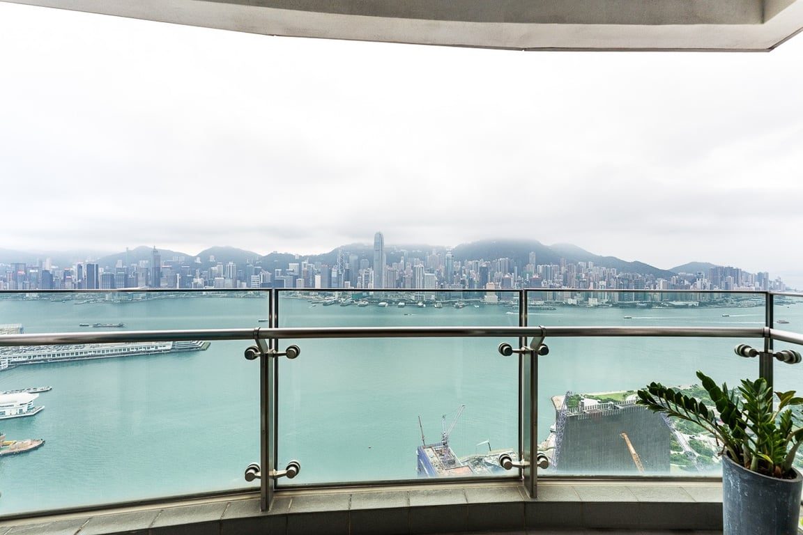 photo 19 — The Harbourside, Kowloon Station
