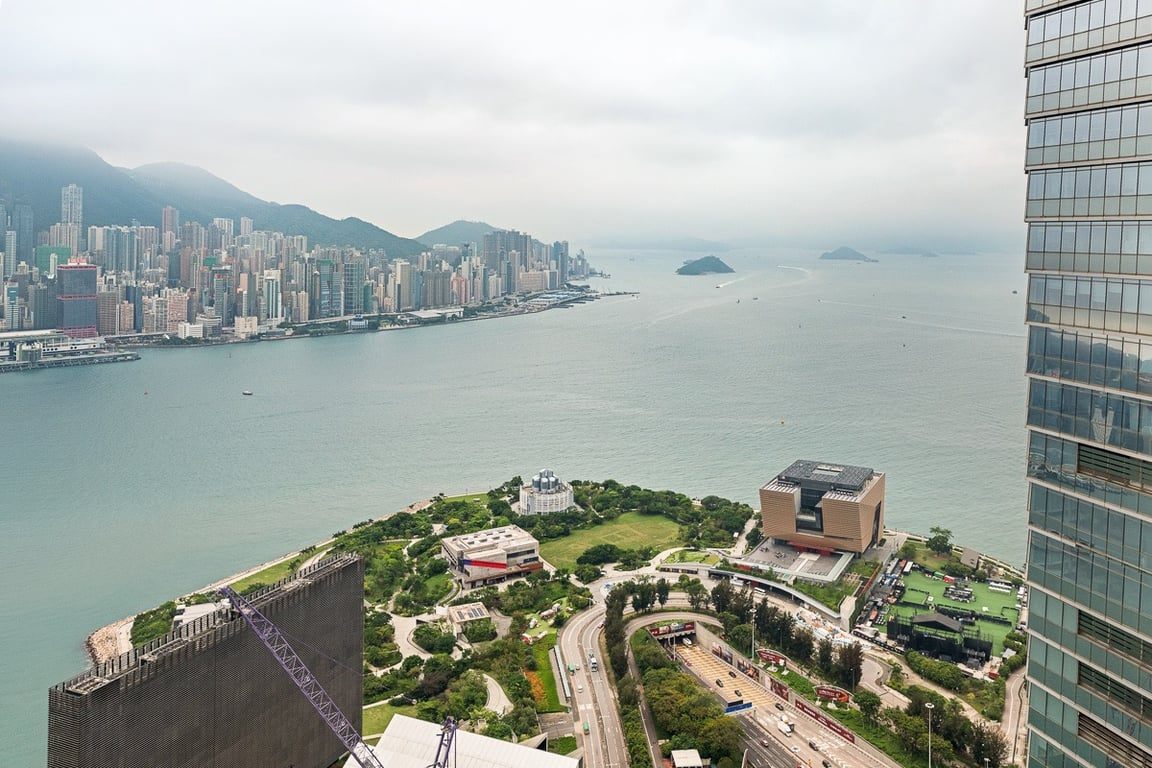 photo 21 — The Harbourside, Kowloon Station