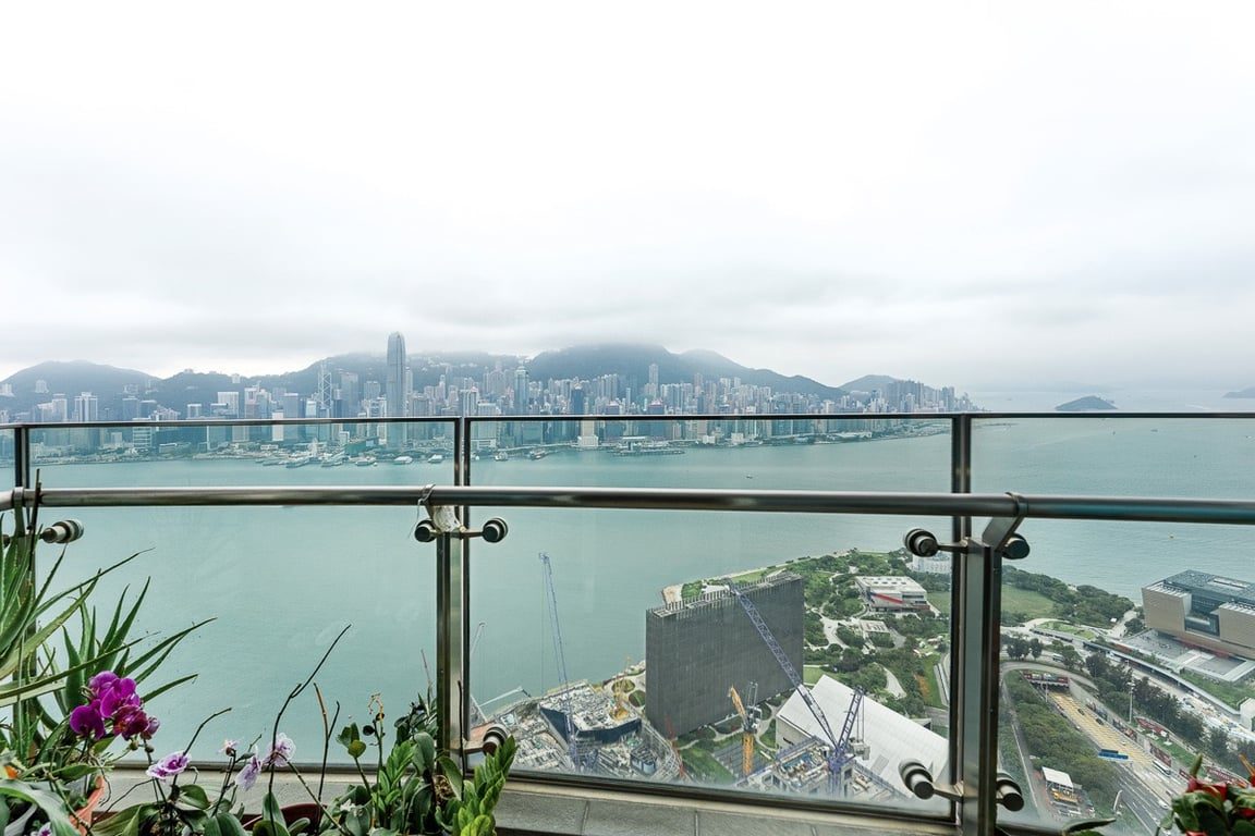 photo 22 — The Harbourside, Kowloon Station