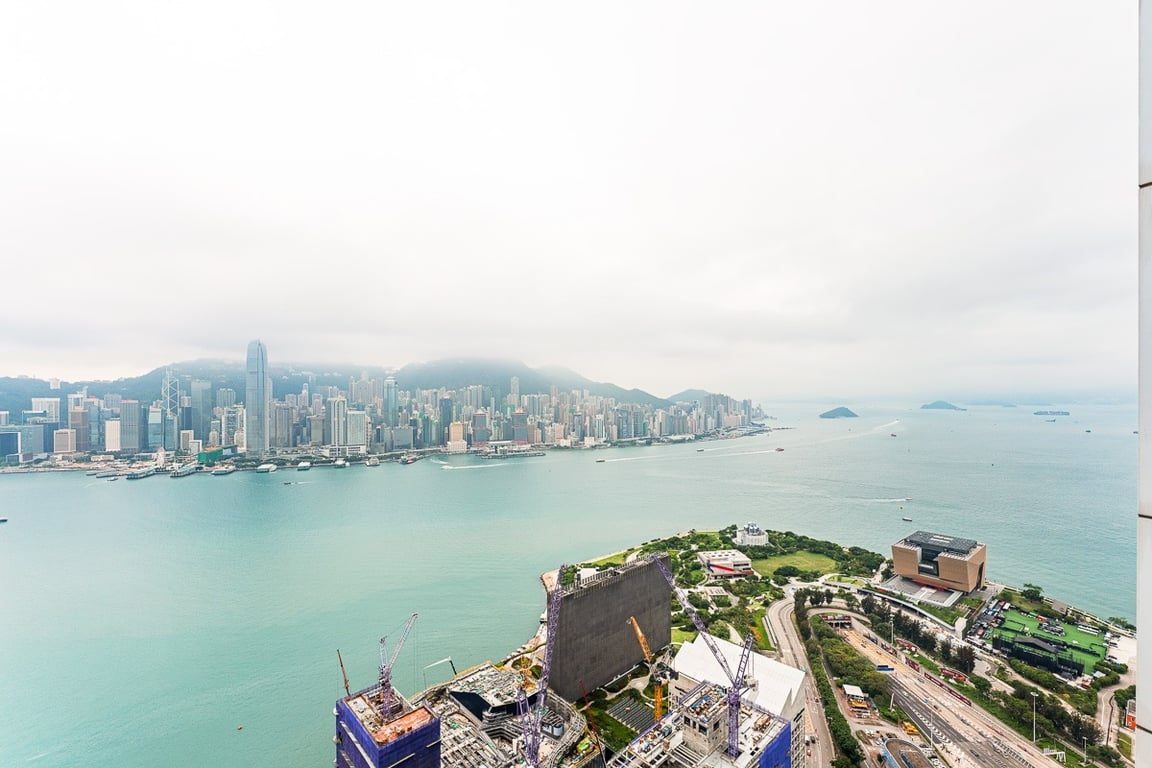 photo 9 — The Harbourside, Kowloon Station