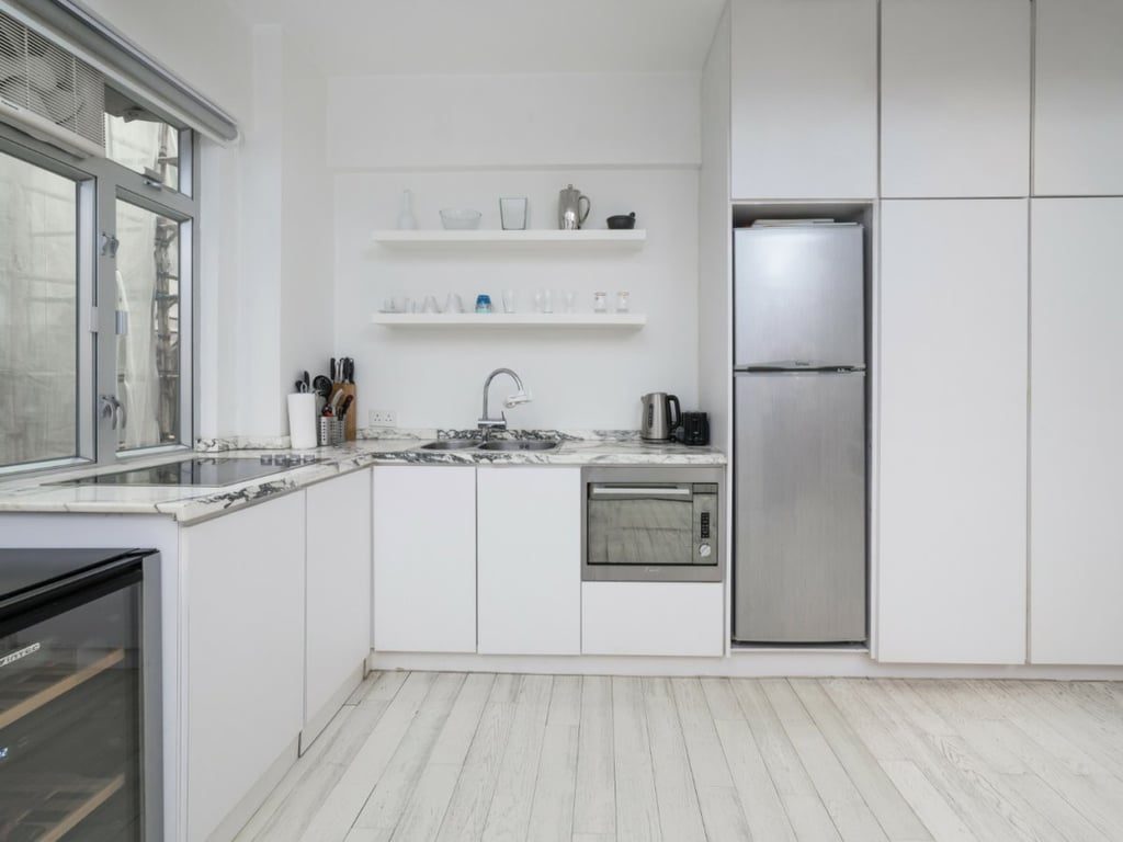 photo 5 — 17 Bonham Road, Mid Levels West