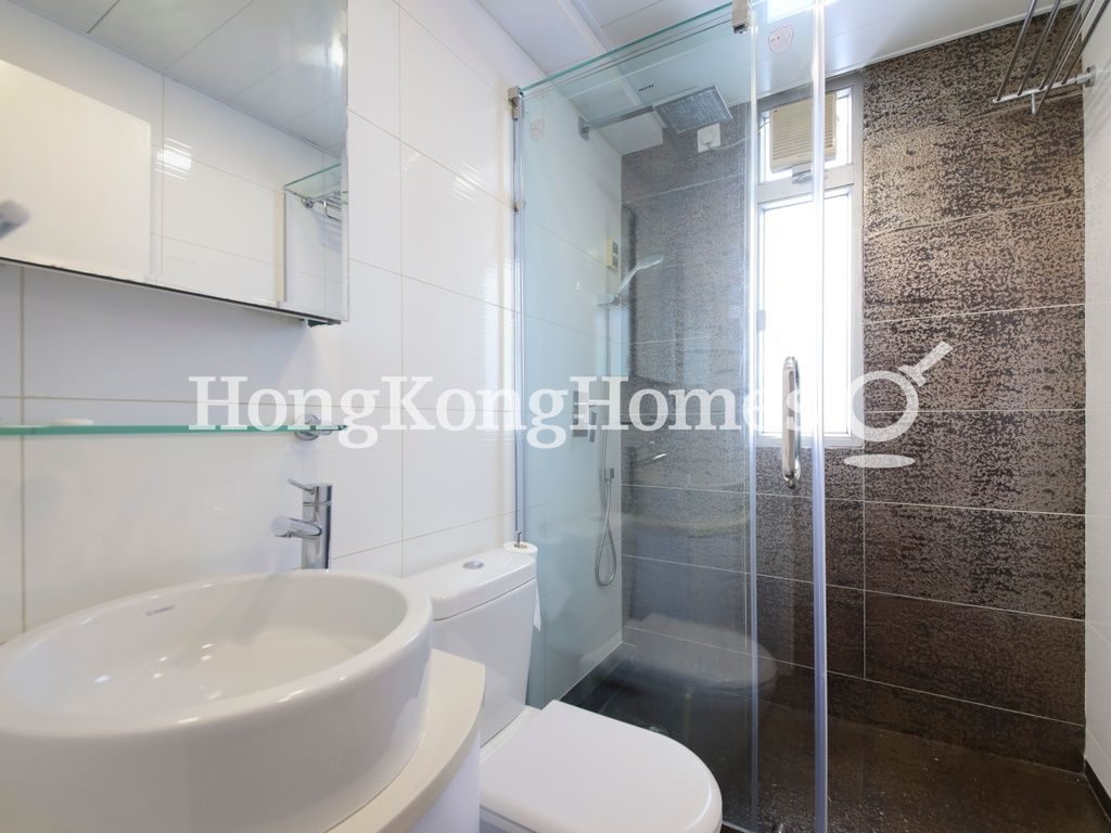 Master Bathroom — 山光苑 - No. 22，跑馬地