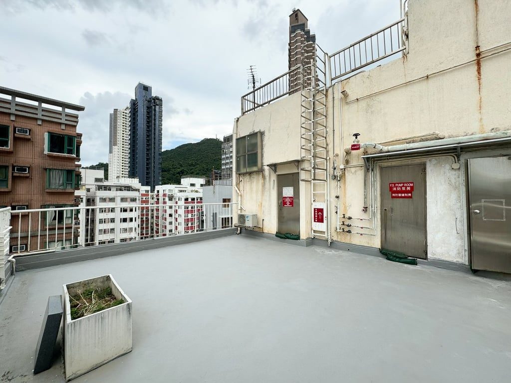 photo 15 — Hau Wo Court, Kennedy Town