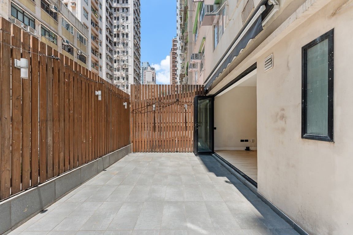 photo 8 — Hang Sing Mansion, Sai Ying Pun
