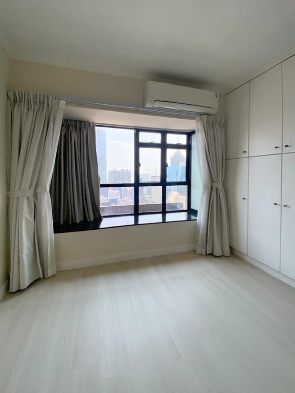 photo 4 — The Grand Panorama Blk 3, Mid Levels Central