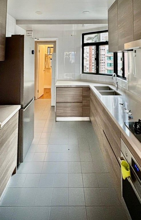 photo 6 — The Grand Panorama Blk 3, Mid Levels Central