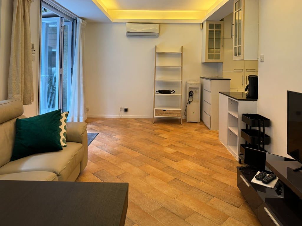 photo 8 — Richview Villa, Happy Valley