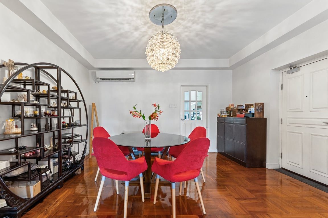 photo 12 — Hong Villa, Mid Levels Central