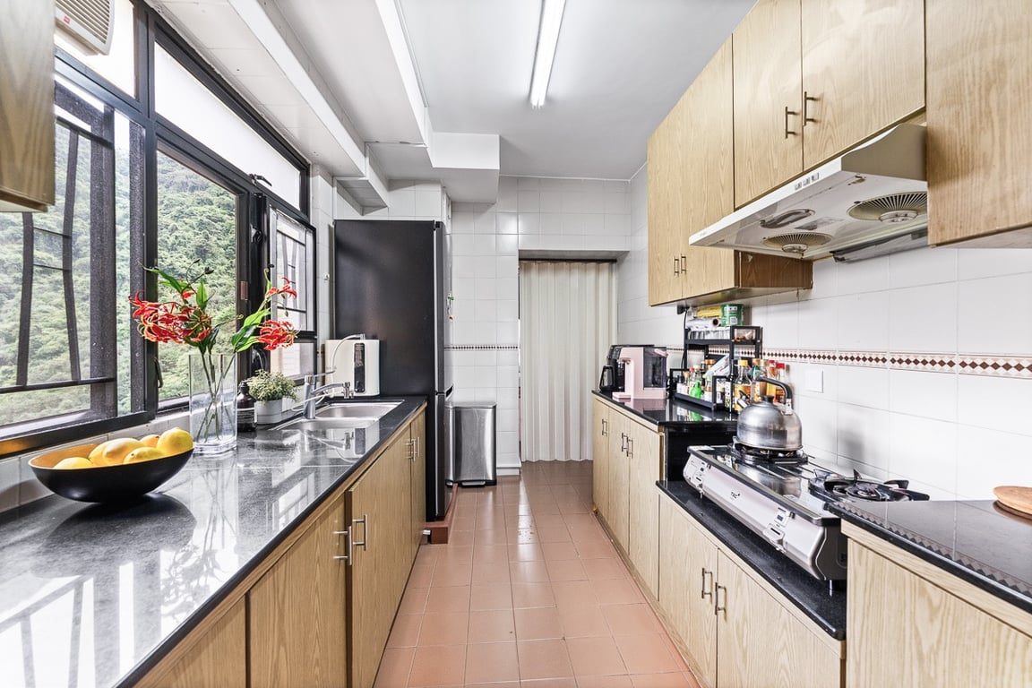 photo 19 — Hong Villa, Mid Levels Central
