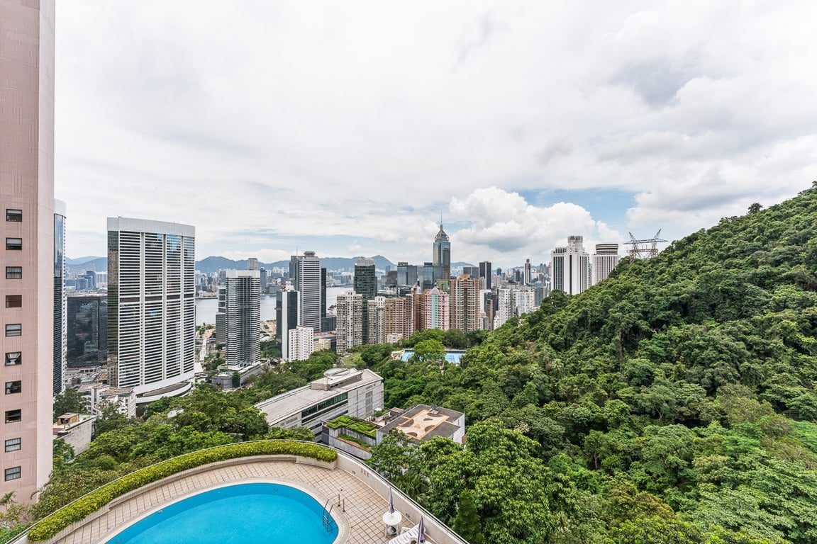 photo 2 — Hong Villa, Mid Levels Central