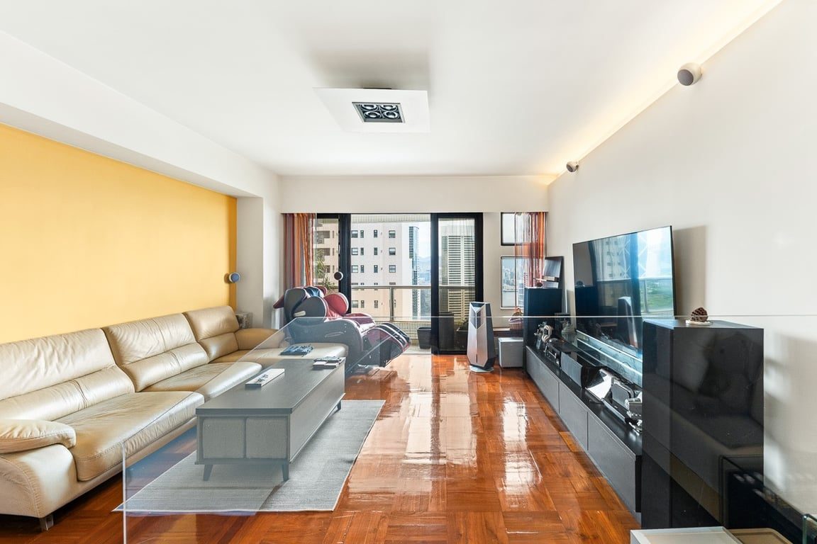 photo 3 — Hong Villa, Mid Levels Central