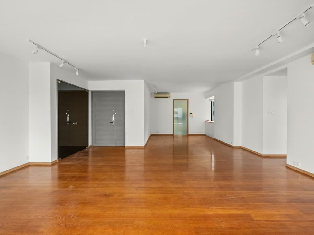 photo 5 — South Bay Towers, South Bay