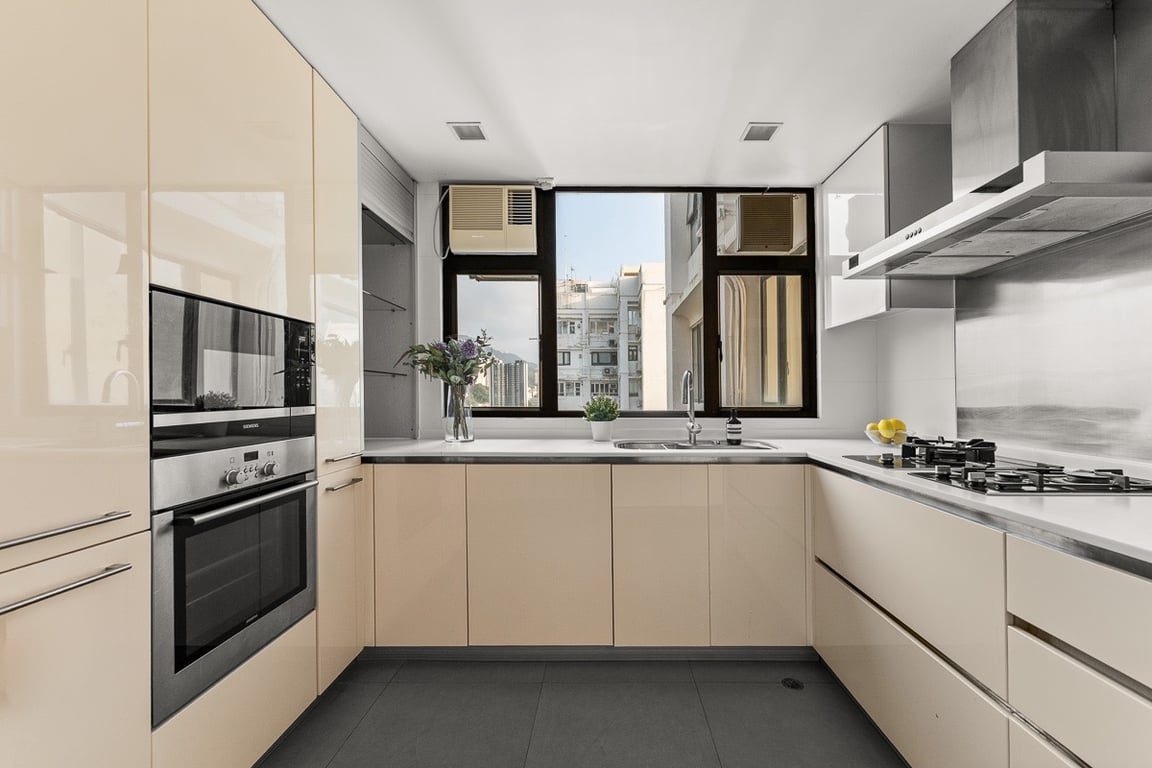 photo 10 — Cape Mansions Blk A, Pok Fu Lam