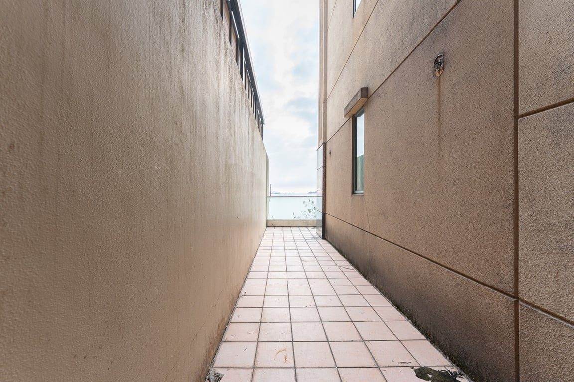 photo 5 — Regalia Bay, Stanley