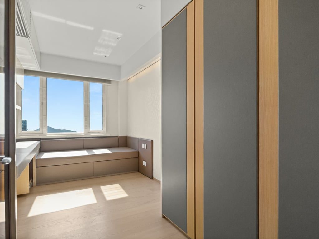photo 12 — Villa Verde Blk A, The Peak