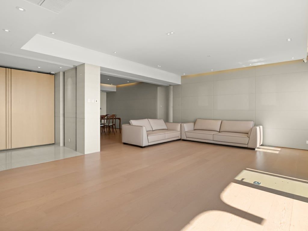 photo 17 — Villa Verde Blk A, The Peak