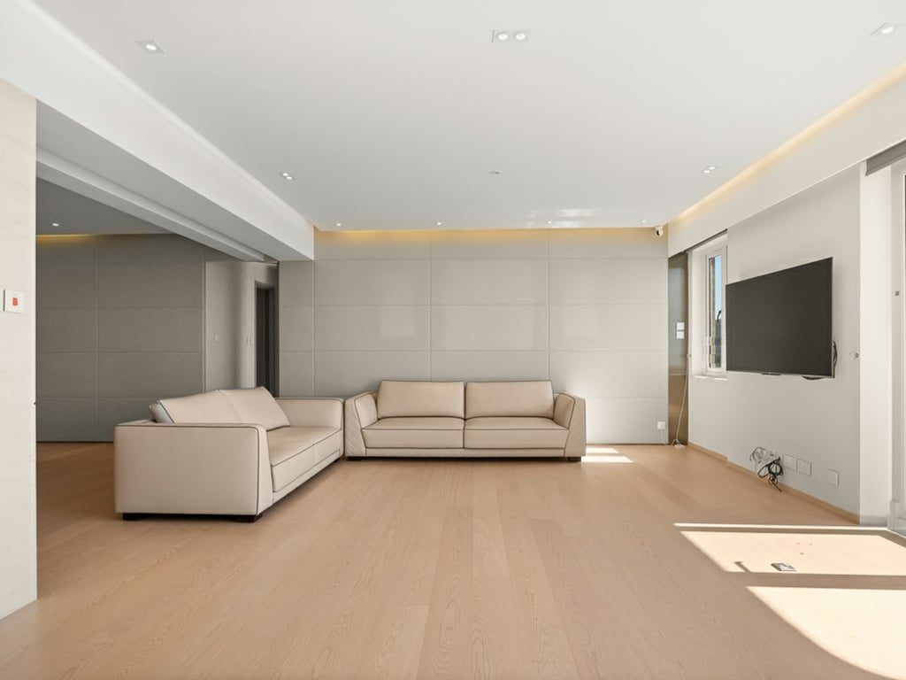 photo 6 — Villa Verde Blk A, The Peak