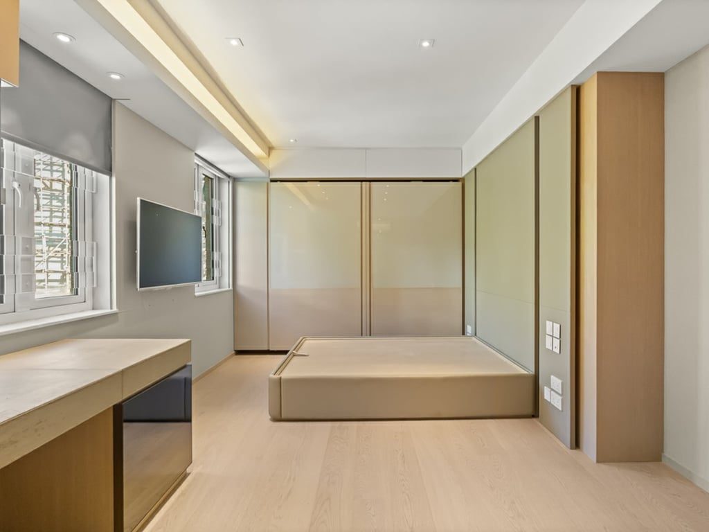 photo 10 — Villa Verde Blk A, The Peak
